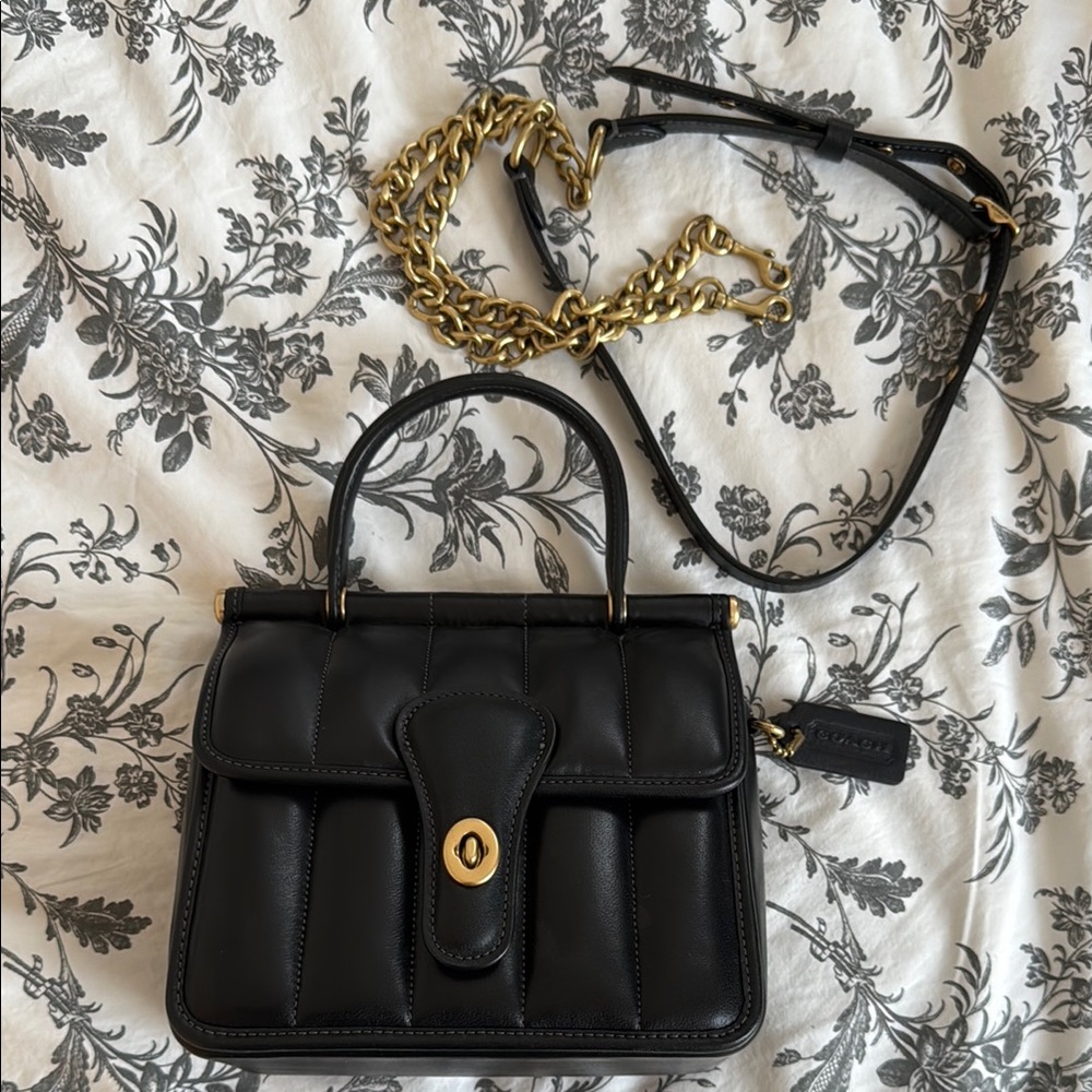 Coach Willis 18 Black with Gold hardware